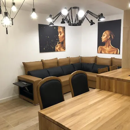 New Luxury Central 5b Апартаменти *